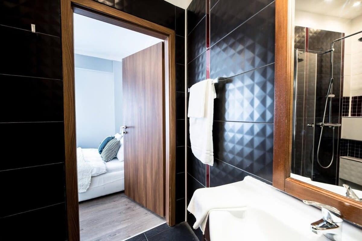 Ultra Large With Ac And Balcony Apartament