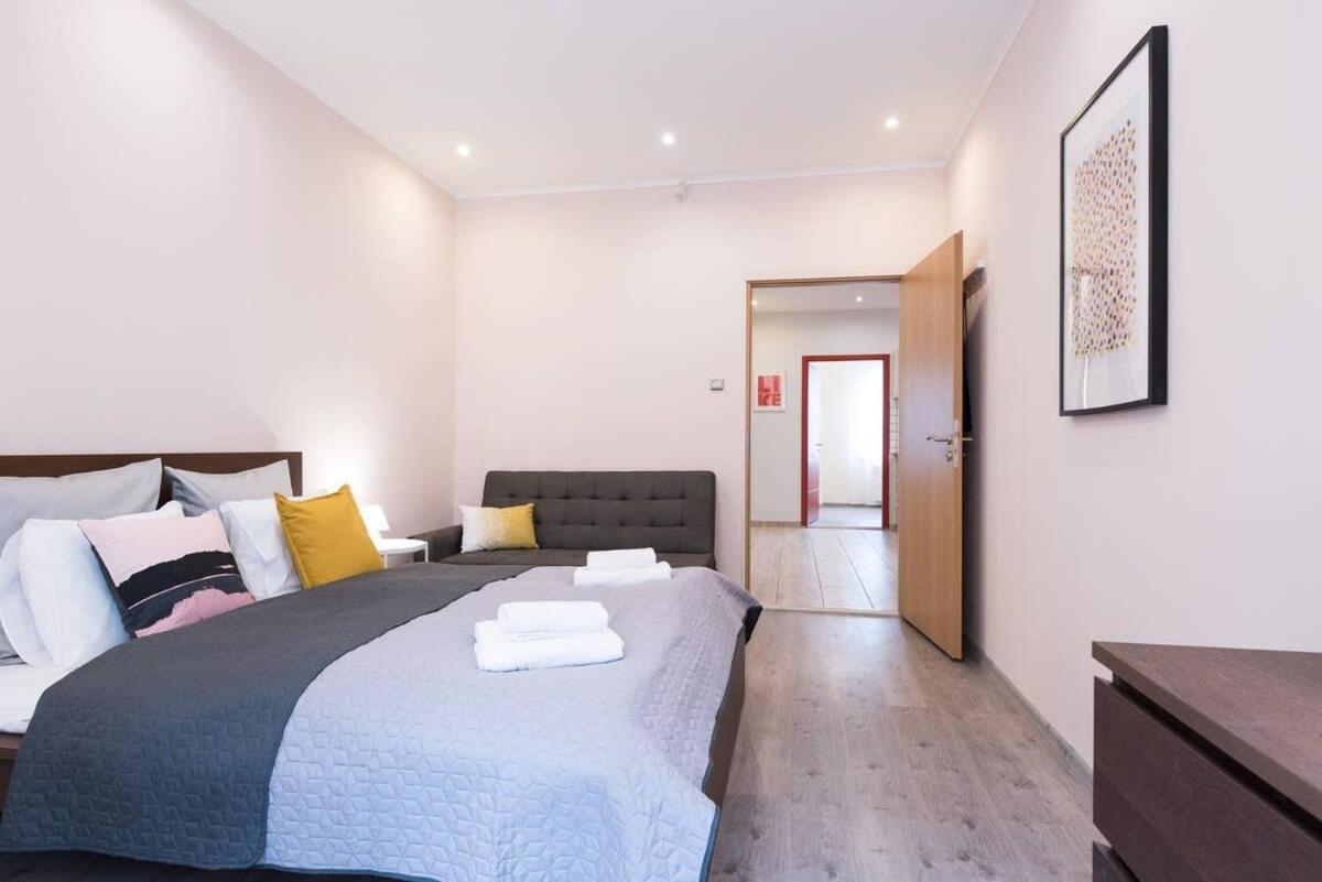 Ultra Large With Ac And Balcony Apartament *