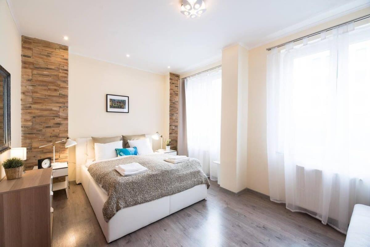 Ultra Large With Ac And Balcony Apartament Budapesta